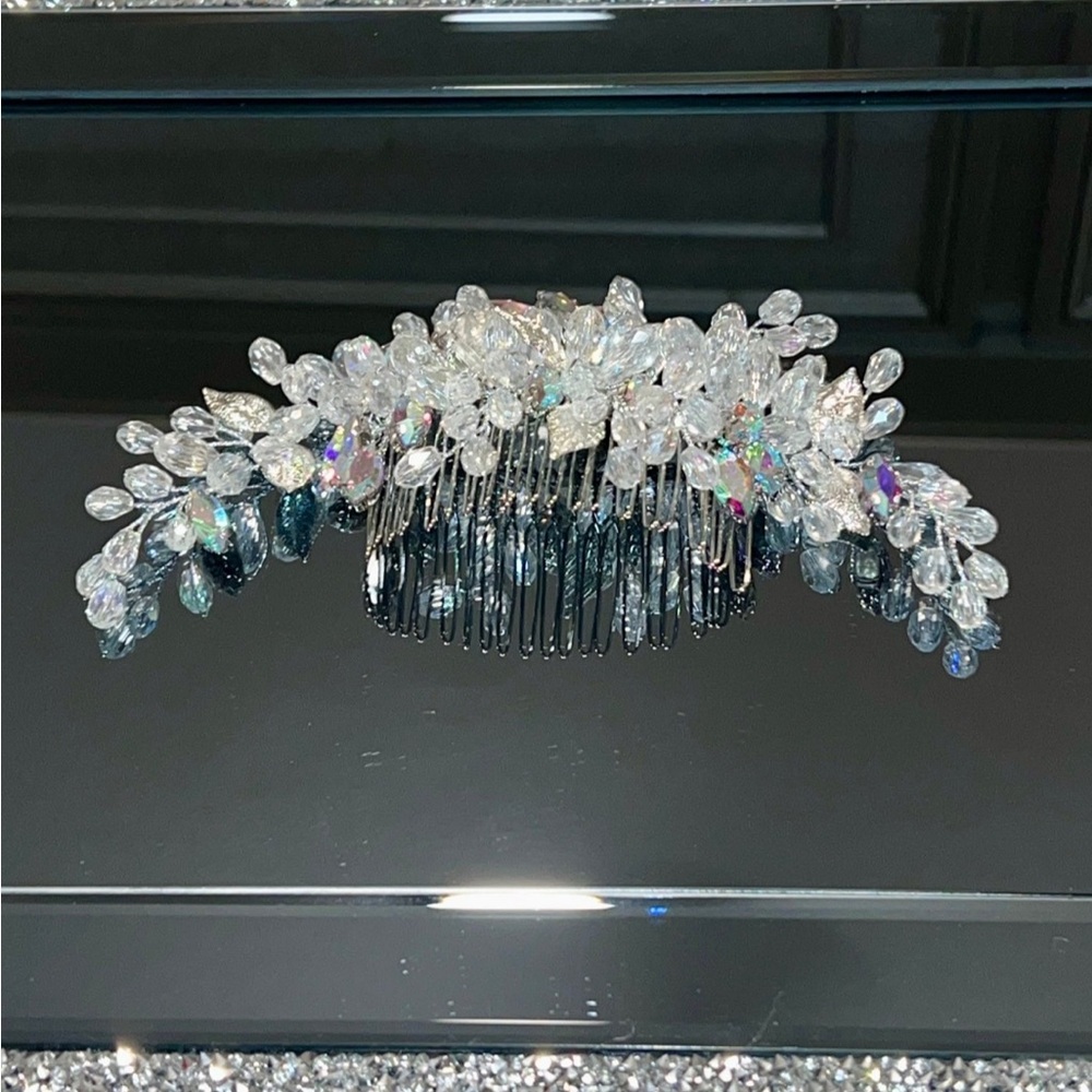 Crystal Leaf  8” Bridal Hair Comb - Picture 2 of 4